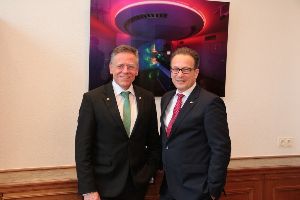 V.l.: Landrat Hans-Jürgen Petrauschke und Bürgermeister Reiner Breuer.