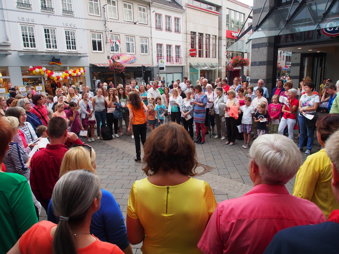 Jazzchor Roundabout beim dm-Markt Benefiz