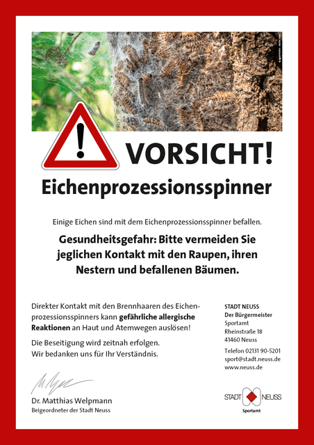 Warnplakat: Befall durch Eichenprozessionsspinner
