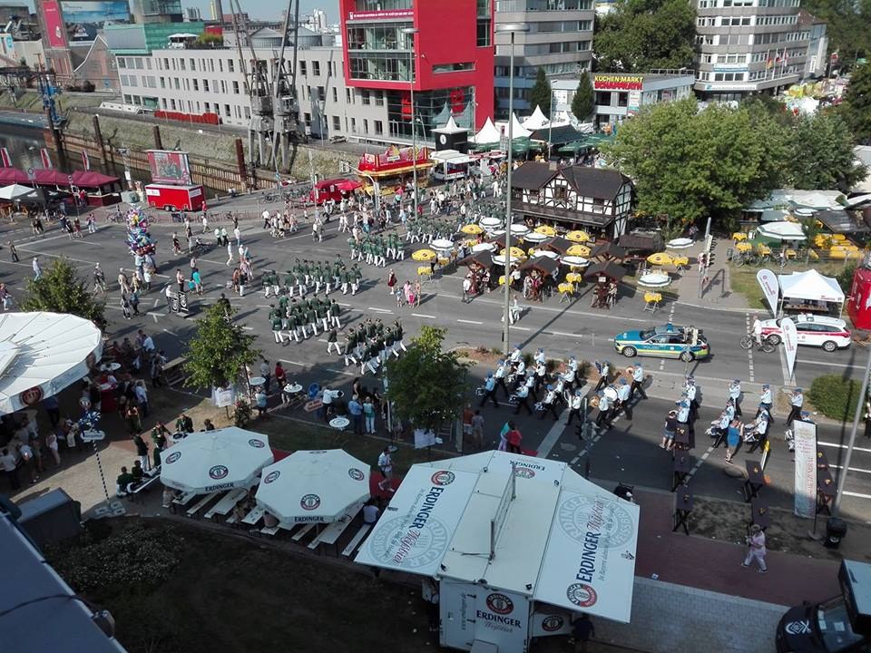 Der Blick auf das Schützenfest vom RomaNEum aus...