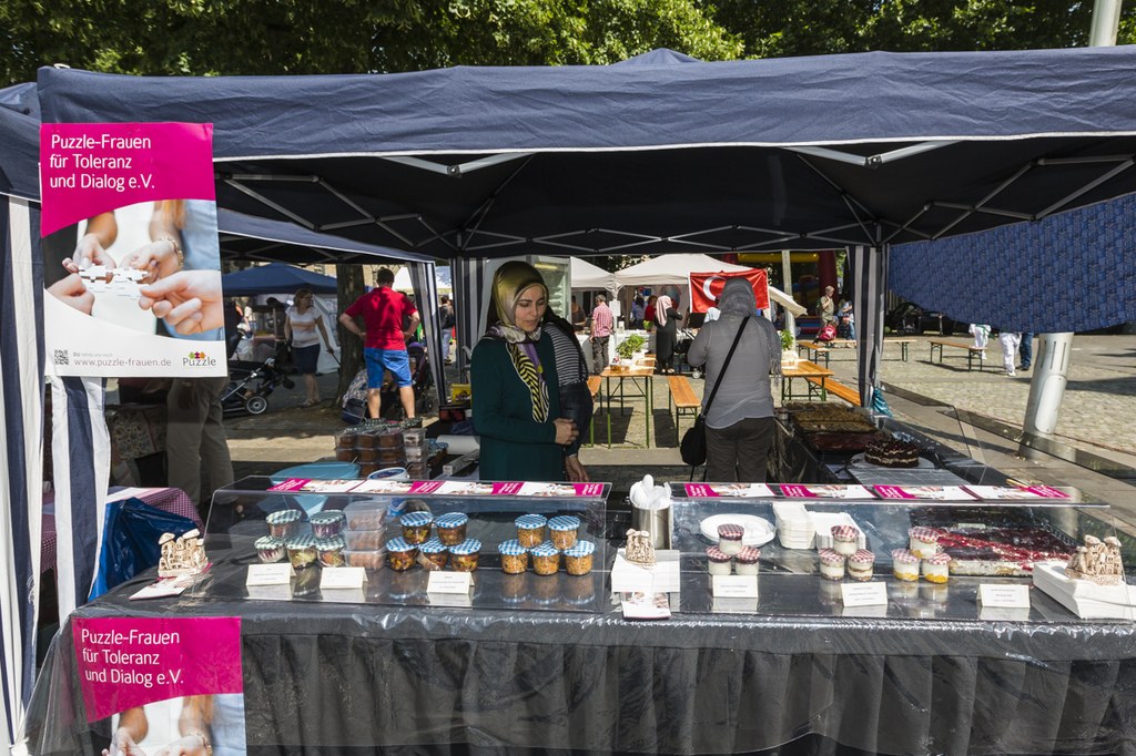 Migrantenverein Puzzle Frauen für Toleranz und Dialog e.V. am Markt der Möglichkeiten beim Fest der Kulturen 2017