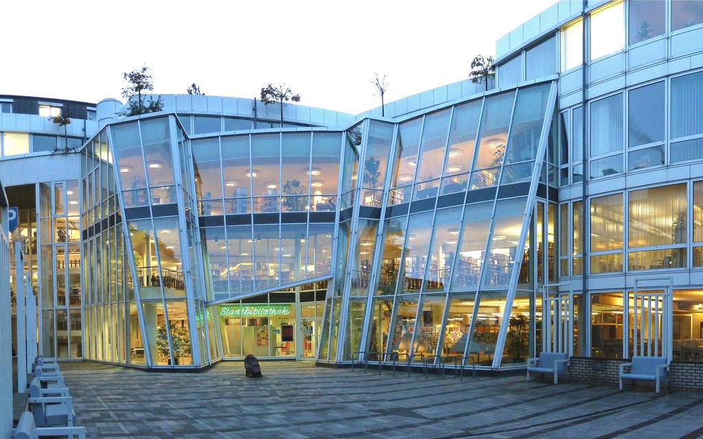 Stadtbibliothek Neuss, Neumarkt 10, 41460 Neuss