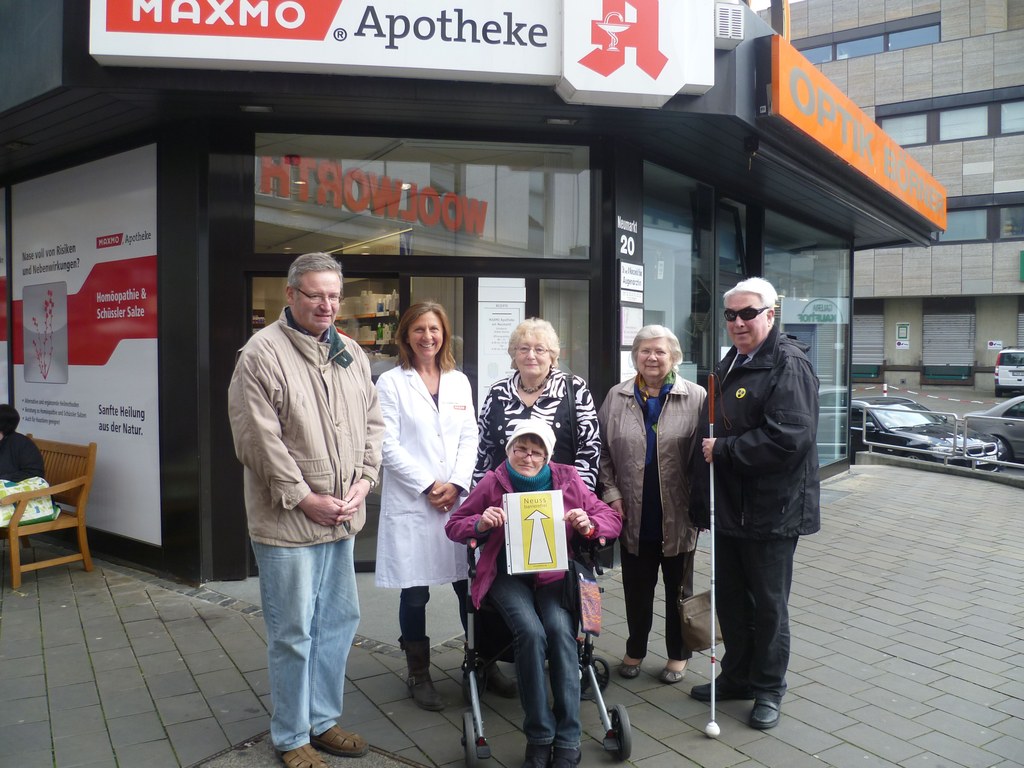 Reinhold Böhm (Begehungsteam), Andrea Dutine (Apothekerin), Petra Nöhre, sitzend, Ilse Krämer, Hildegard Zimmermann, Jörg Schmitz, (Begehungsteam)