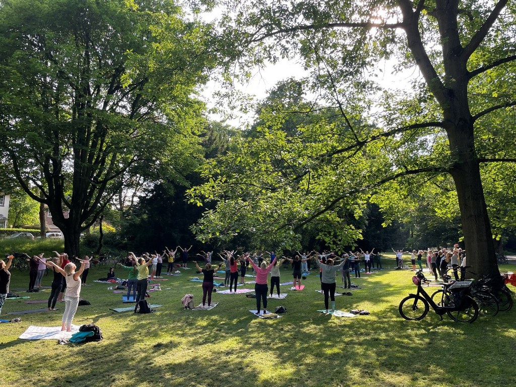 Yoga im Stadtgarten | Foto: Stadt Neuss